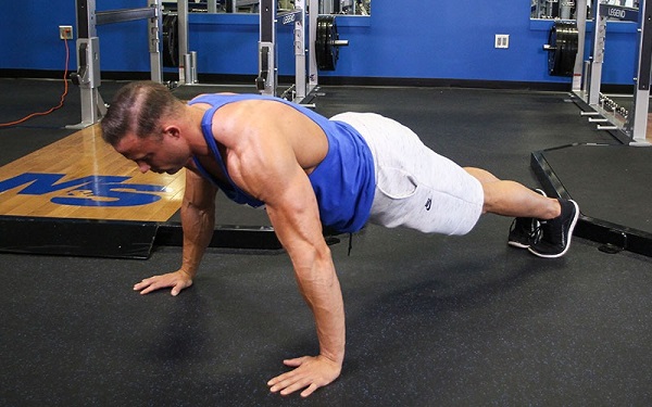 bai-tap-lung-wide-grip-push-up