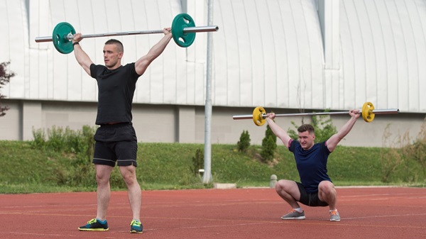 nhung-loi-sai-bai-overhead-squat